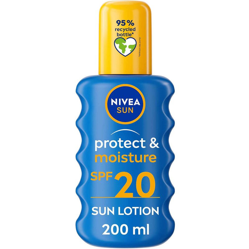 NIVEA SUN Protect & Moisture Sun Cream Spray SPF20 200ml